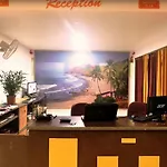 Maximum Holiday Inn
